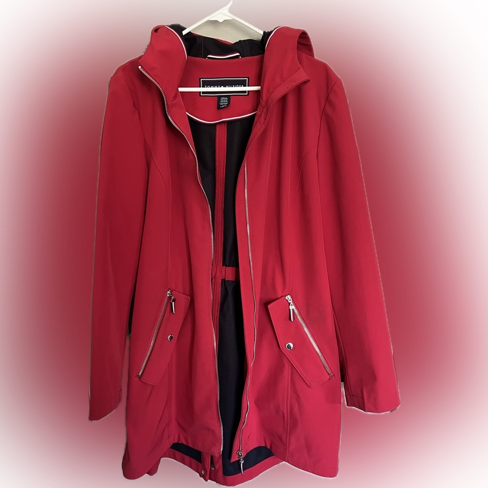 Tommy Hilfiger Raincoat size large